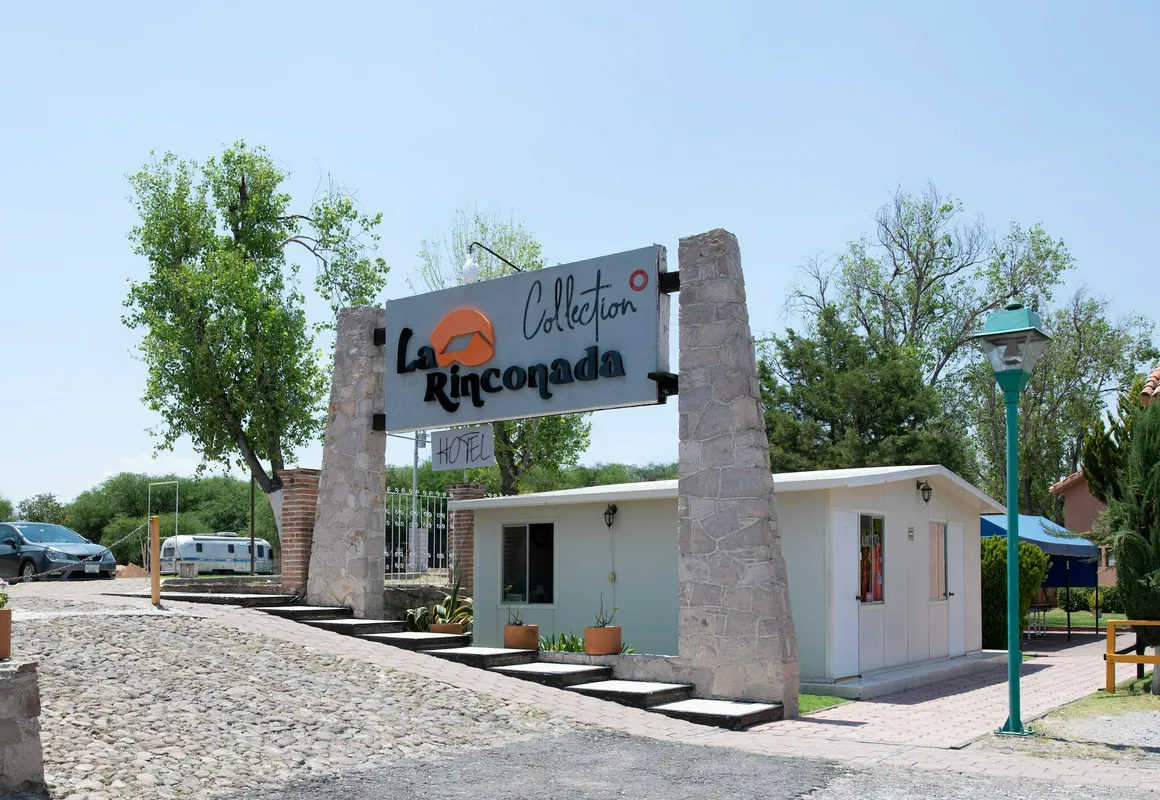 La Rinconada hotel hero