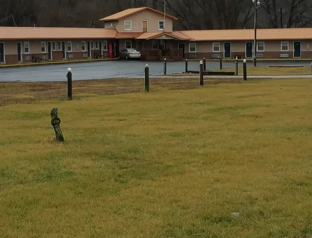 Spillway Motel hotel detail image 3