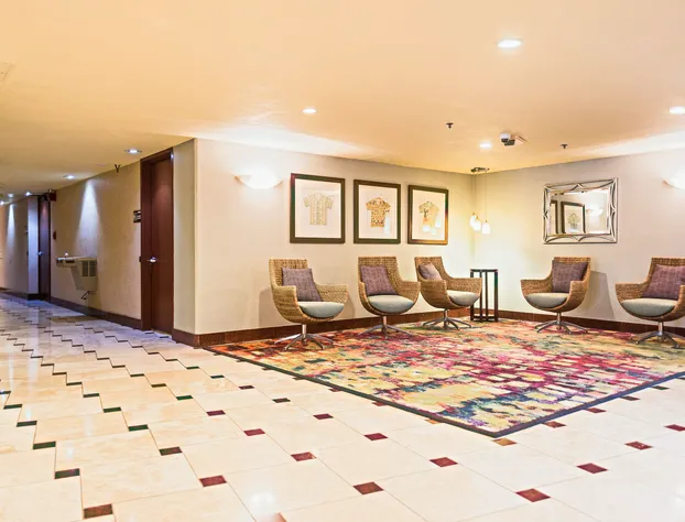 Waikiki Place - the Place to be in Waikiki hotel detail image 2