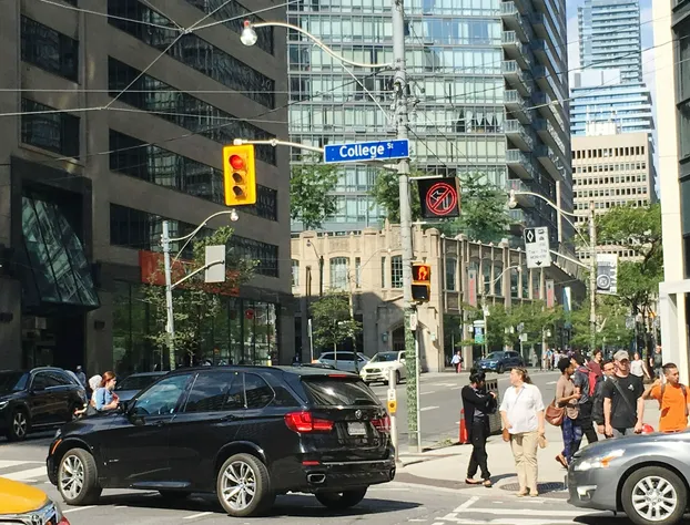 Altitude Suites Bay Street by Teristo Group hotel detail image 4