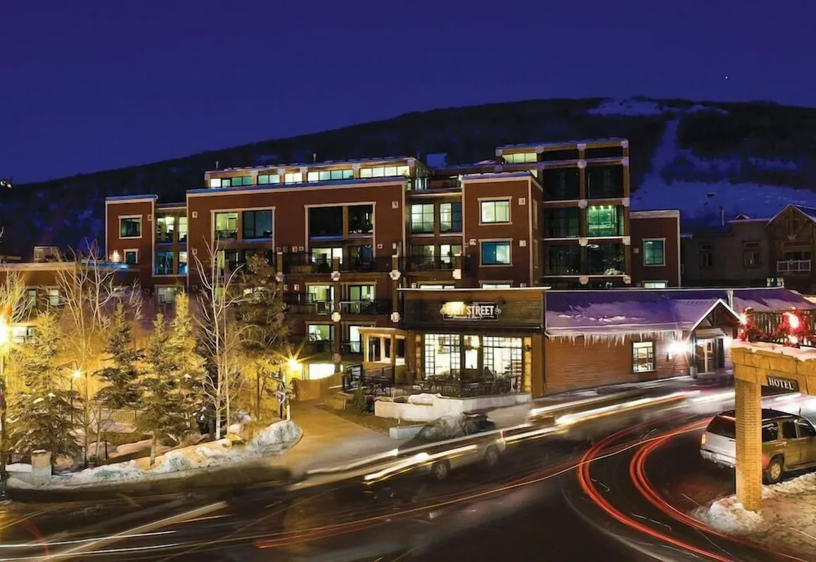 Main & SKY hotel hero