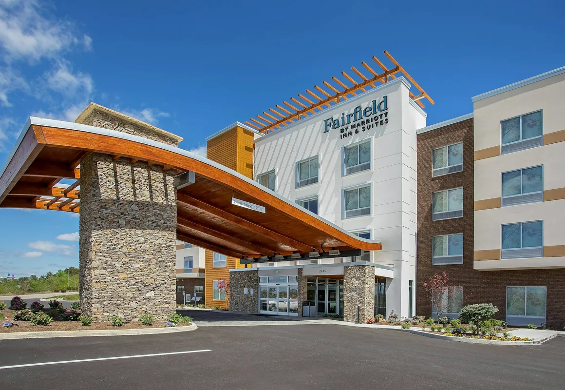 Fairfield Inn & Suites by Marriott Pigeon Forge hotel hero
