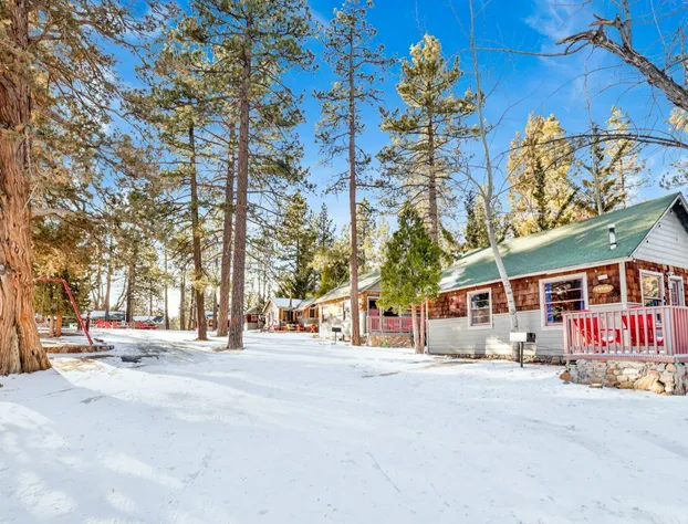 Shore Acres Lodge #450 hotel detail image 1