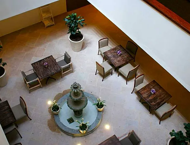 Ramada Plaza Leon hotel detail image 4