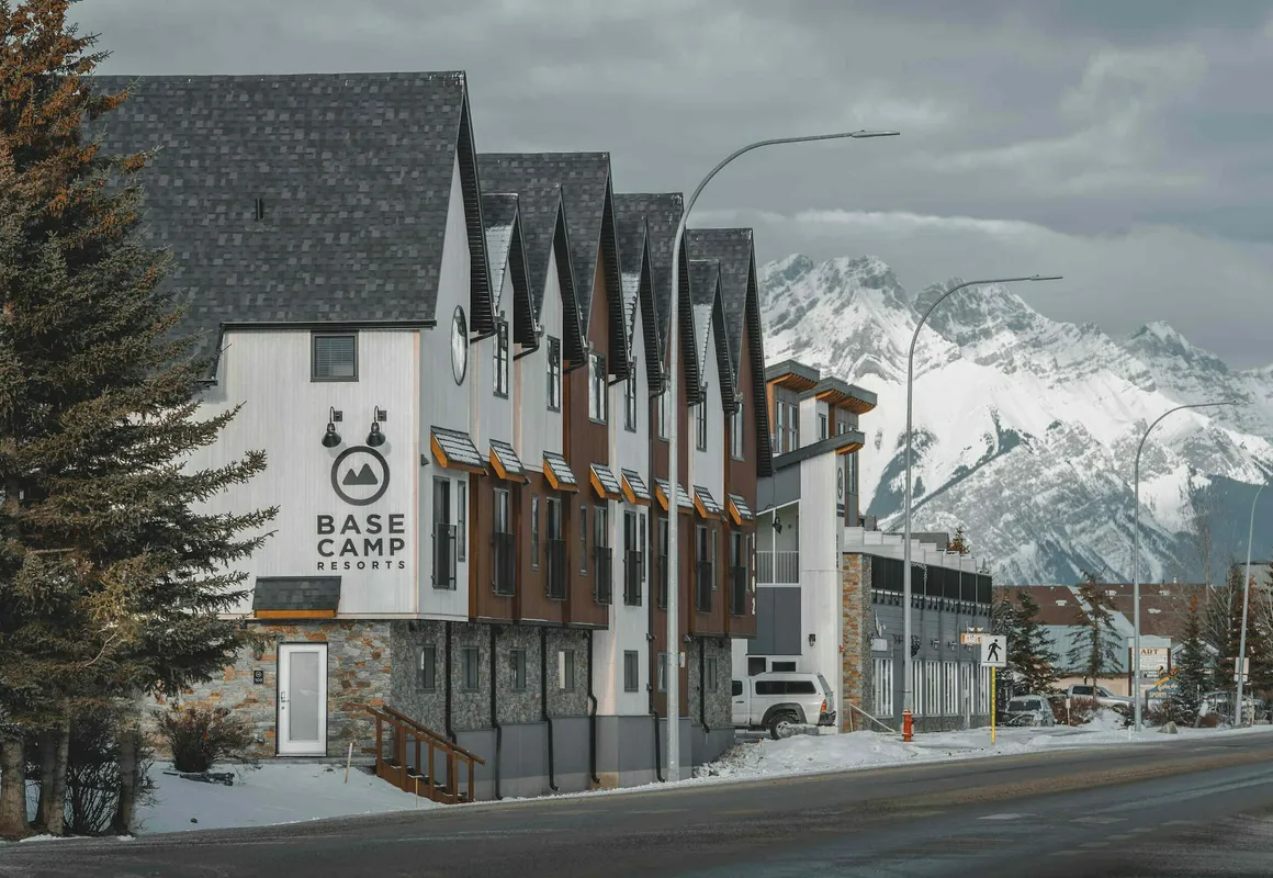 Basecamp Resorts Canmore hotel hero
