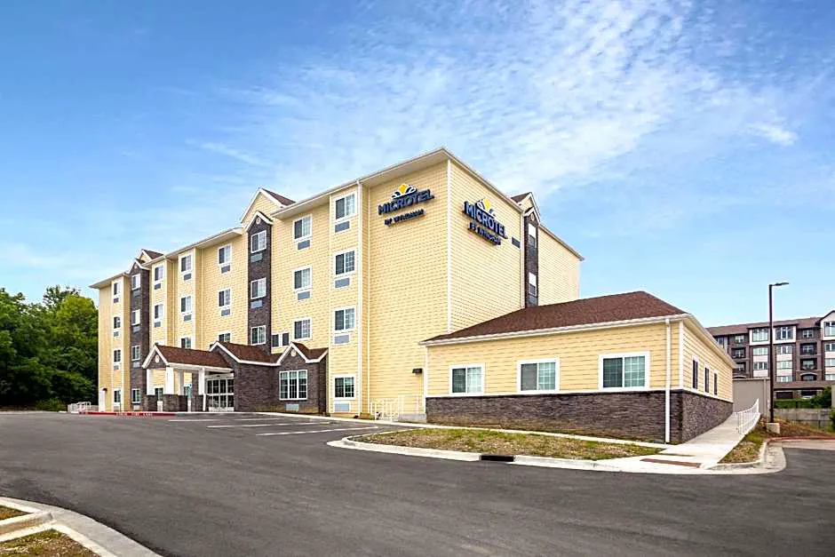 Microtel Inn & Suites by Wyndham Liberty/NE Kansas City Area hotel hero
