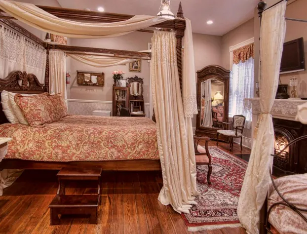 McMillan Inn Bed and Breakfast hotel detail image 2