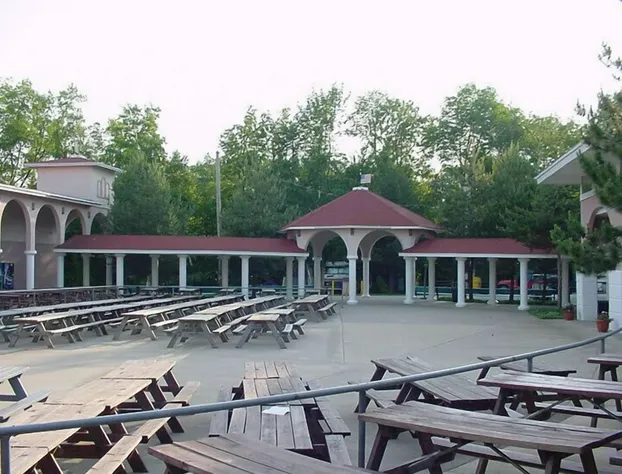 Brennan Beach RV Resort - Caravan Park hotel detail image 1