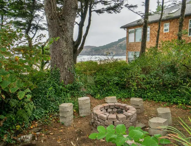 Agate Beach Oceanfront Lodge hotel detail image 2