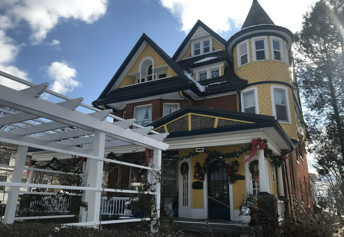 A Moment in Time Bed & Breakfast hotel hero