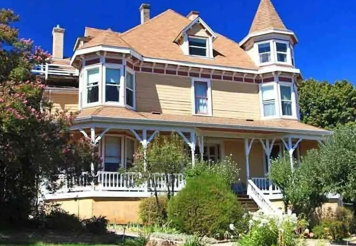 Swan Levine House hotel hero