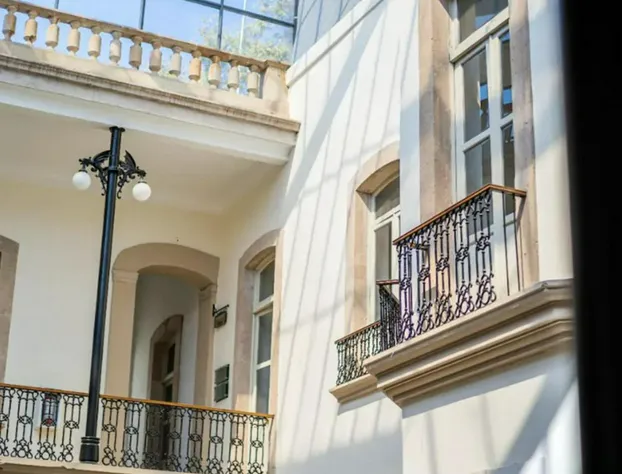 Alameda Grand hotel detail image 4