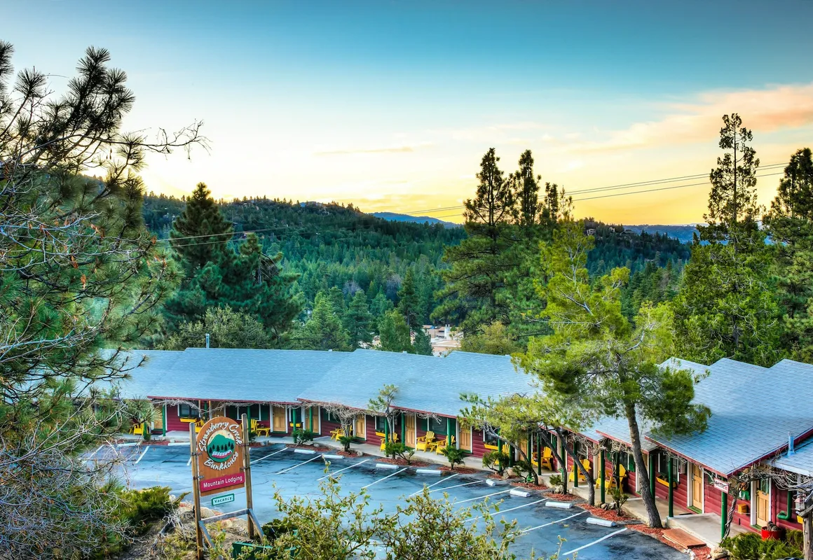 Idyllwild Bunkhouse hotel hero