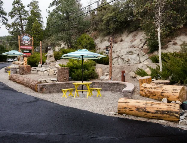 Idyllwild Bunkhouse hotel detail image 3