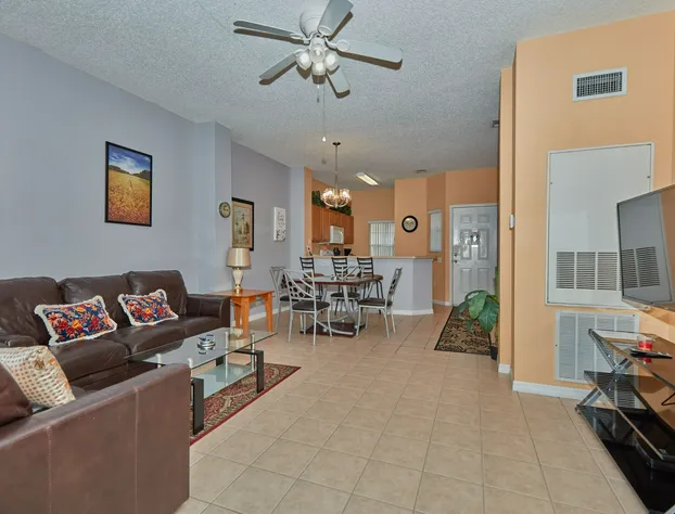 Crystal Cove Kissimmee hotel detail image 2