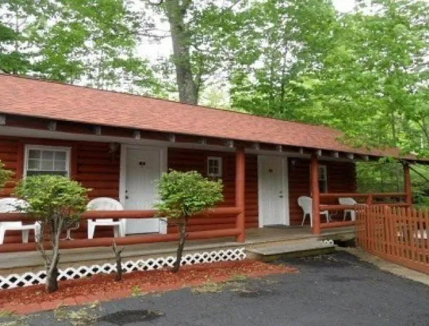 Seven Dwarfs Motel and Cabins hotel detail image 2