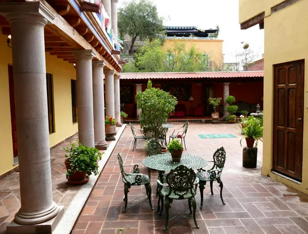 El Mesón de los Poetas hotel detail image 1