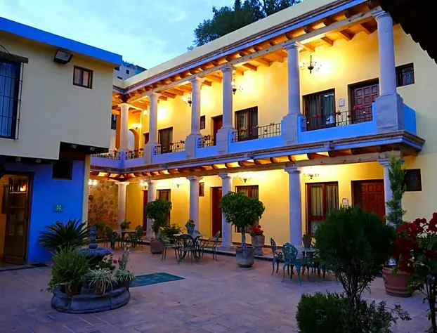 El Mesón de los Poetas hotel detail image 1