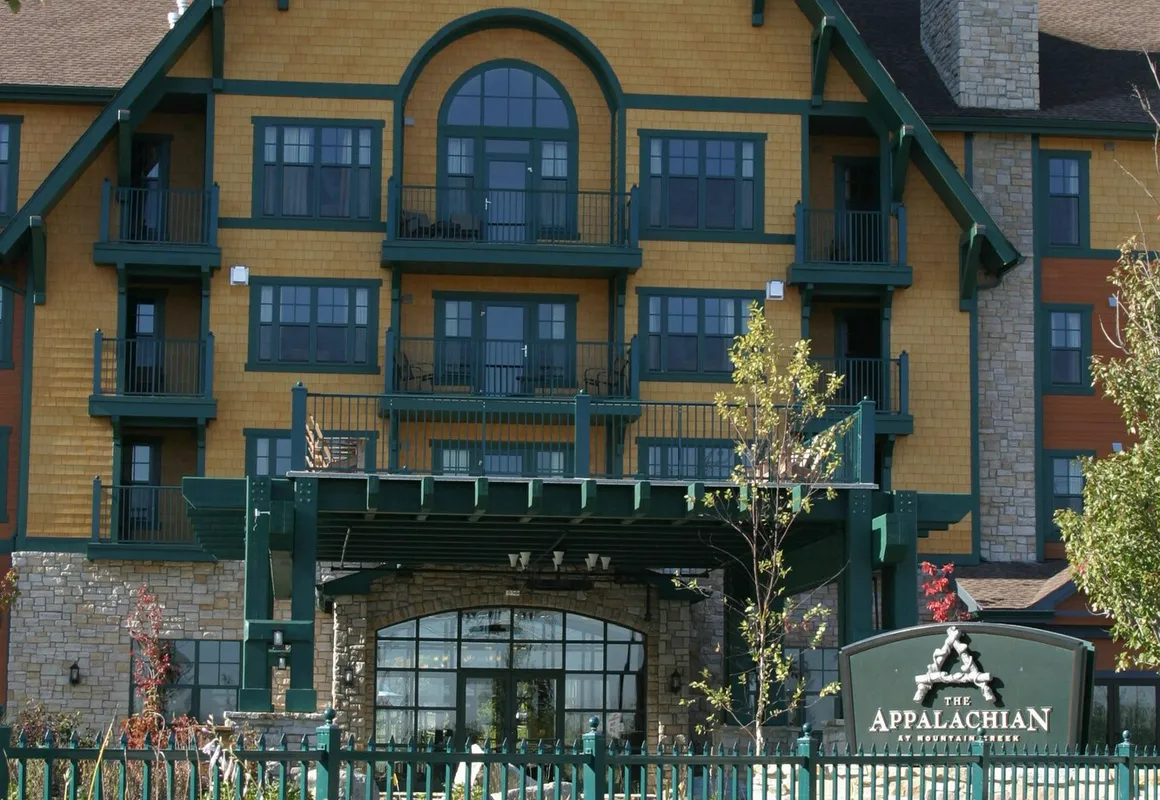 Mountain Creek hotel hero