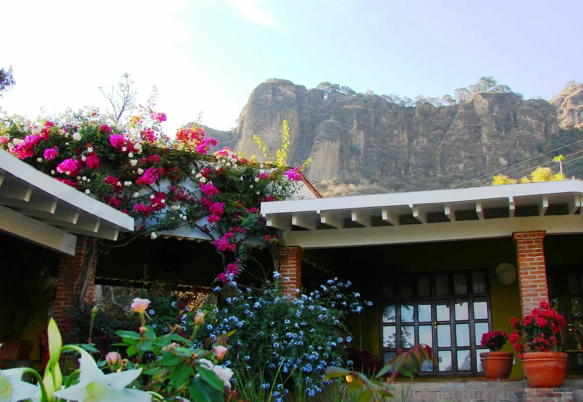 La Villa Bonita Culinary Vacation hotel hero