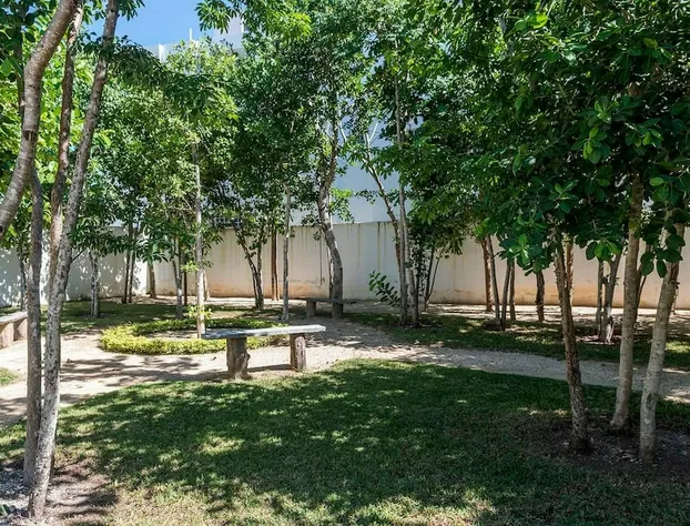 Condo 207 hotel detail image 1