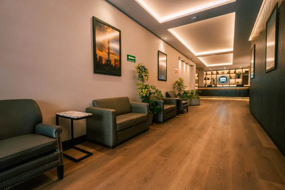 Canada Central & Rooftop hotel hero