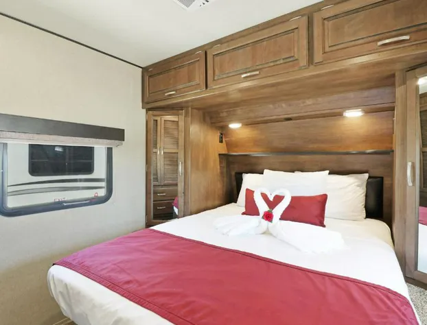 Sunshine Key RV Resort & Marina hotel detail image 3