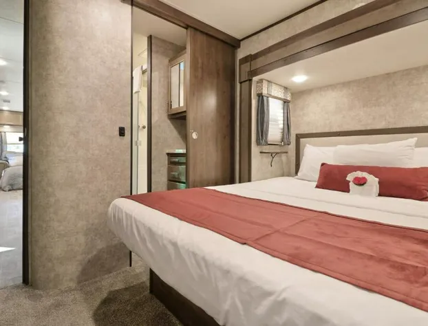 Sunshine Key RV Resort & Marina hotel detail image 4