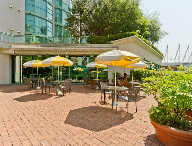 Rosedale On Robson Suite Hotel hotel detail image 2