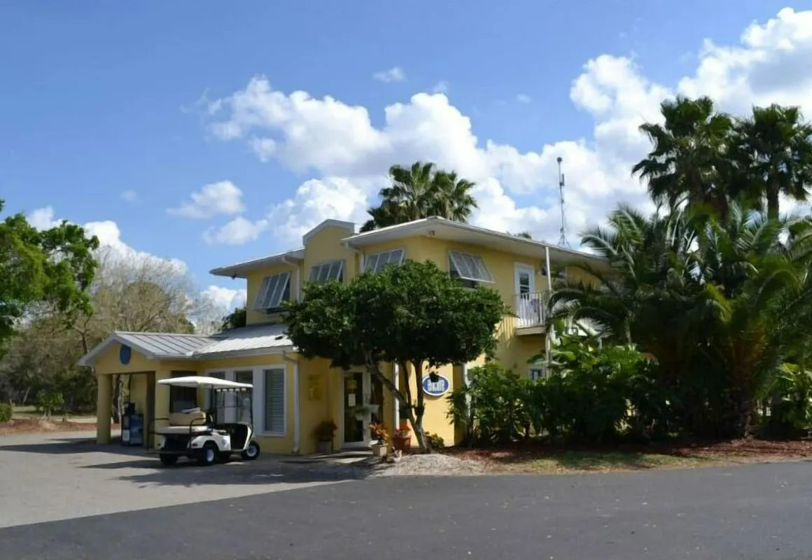 Winter Quarters Encore Manatee RV Resort hotel hero