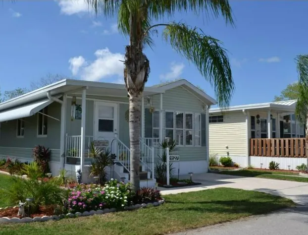 Winter Quarters Encore Manatee RV Resort hotel detail image 3