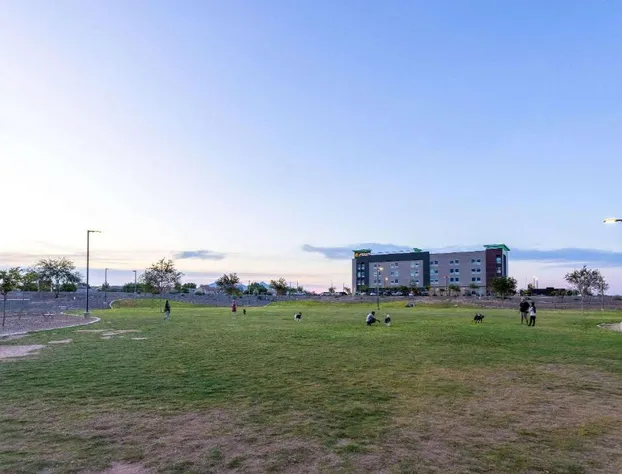 La Quinta Inn & Suites by Wyndham Maricopa - Copper Sky hotel detail image 4