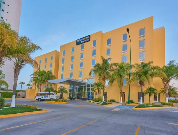 City Express by Marriott Irapuato hotel detail image 1