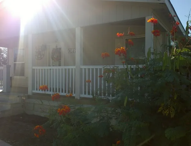 Shale Lodge Pleasanton hotel detail image 1