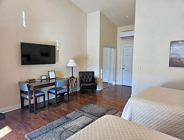 Sunset Cottages and Motel hotel detail image 4