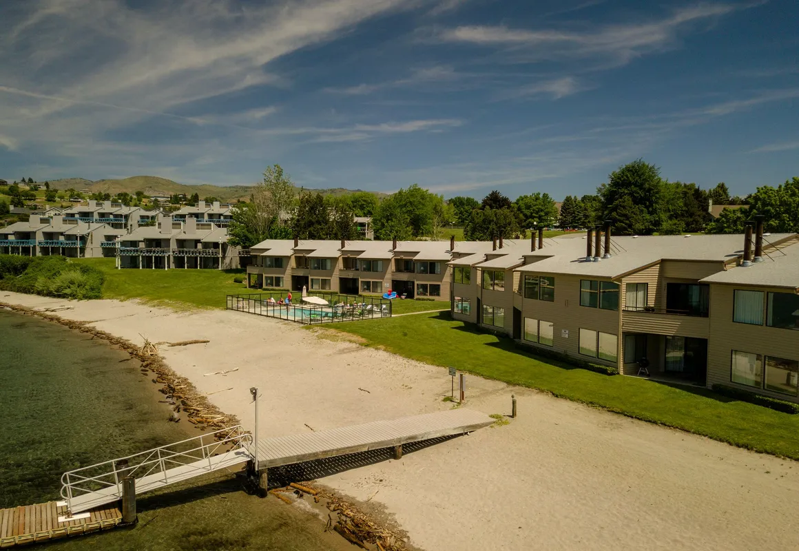Wapato Point Resort hotel hero