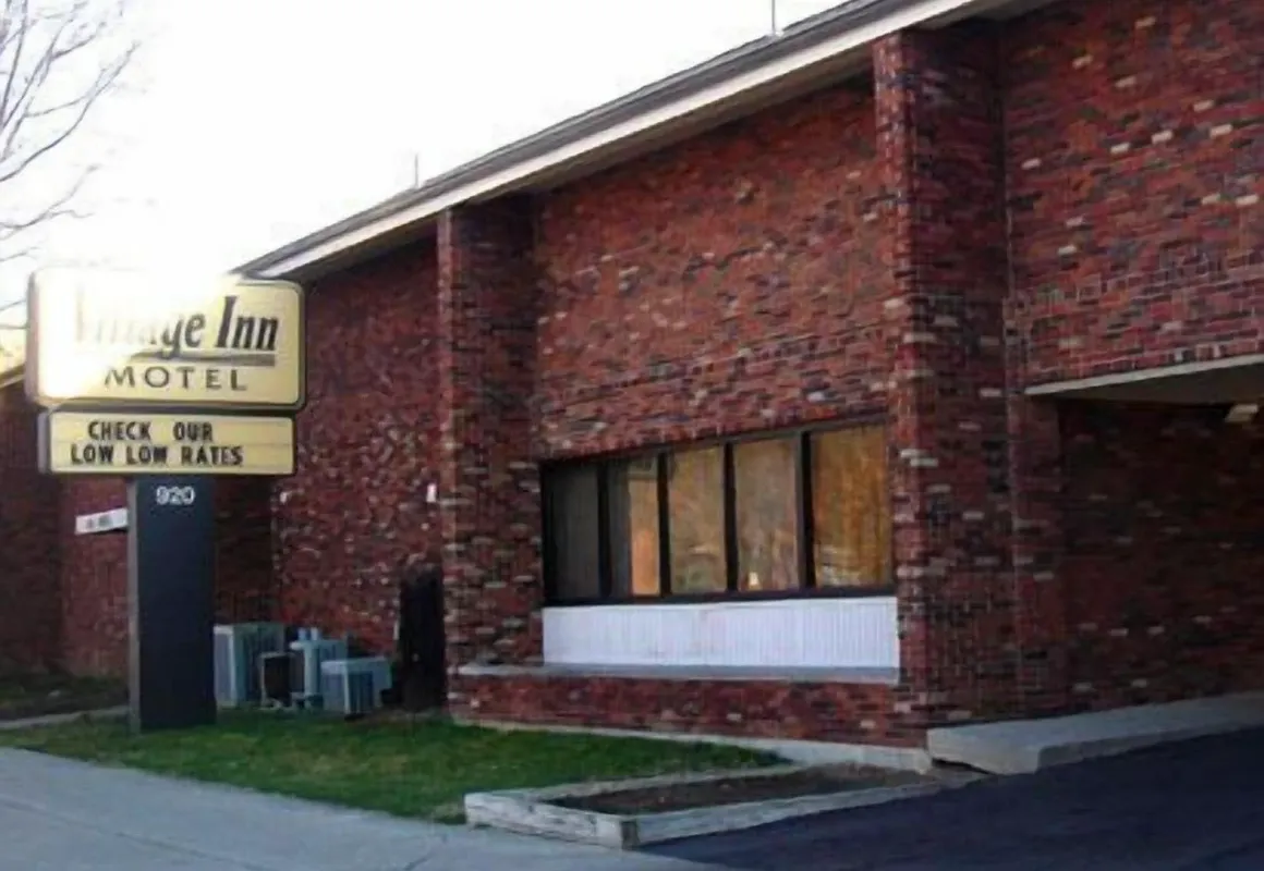 German Village Inn Columbus hotel hero