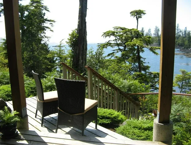 Reef Point Oceanfront B & B hotel detail image 2