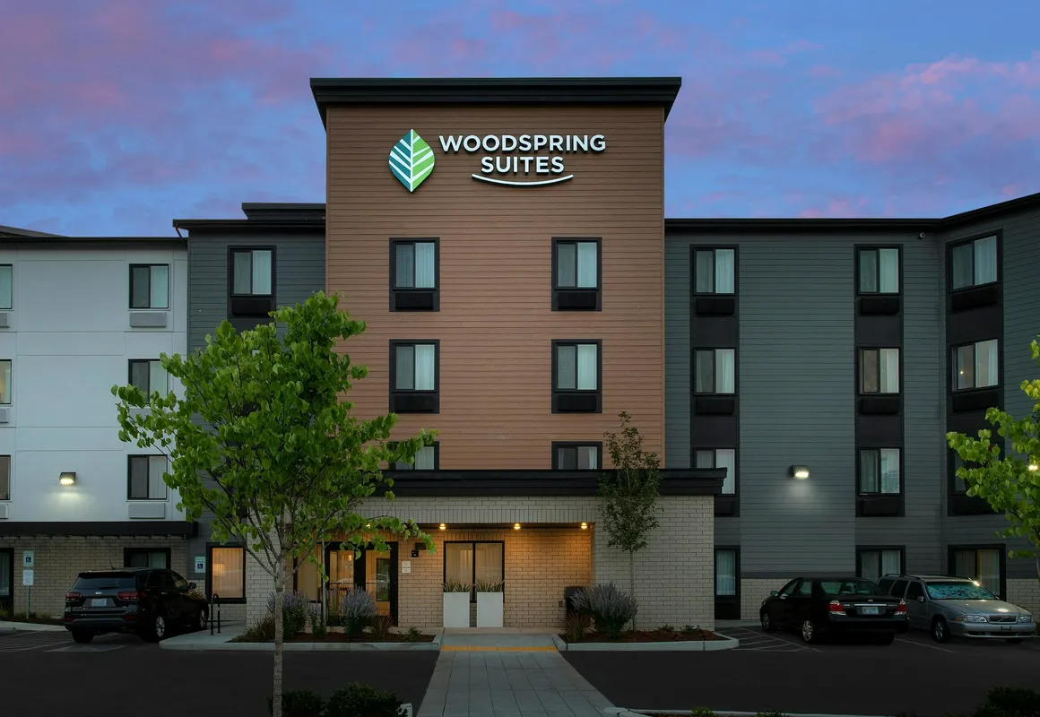 WoodSpring Suites Seattle Tukwila hotel hero