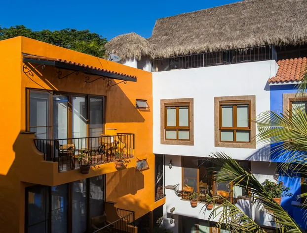 Casa Lotería -Pueblito Sayulita- Colorful, Family and Relax Experience with Private Parking and Pool hotel detail image 2