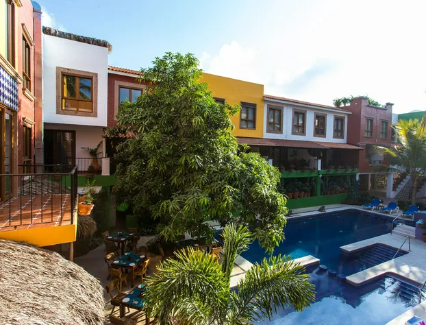 Casa Lotería -Pueblito Sayulita- Colorful, Family and Relax Experience with Private Parking and Pool hotel detail image 3
