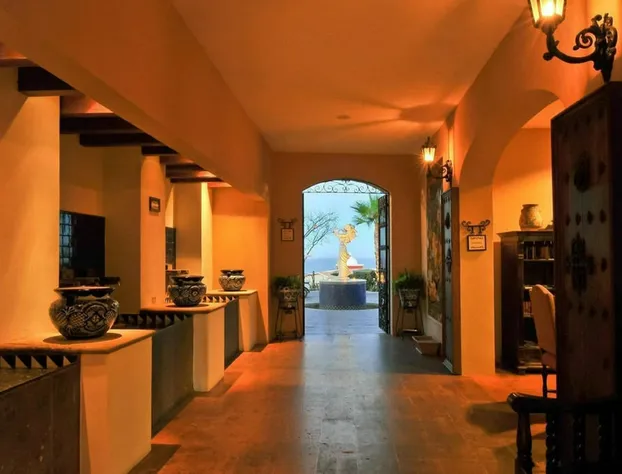 2 BD Family Suite at Cabo San Lucas hotel detail image 3