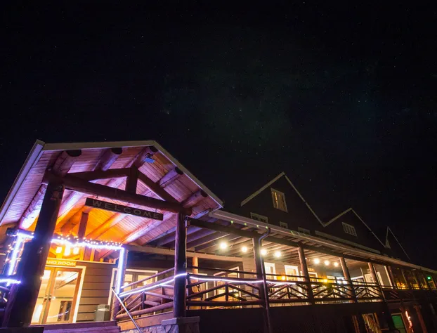 Marys Lake Lodge Mountain Resort and Condos hotel detail image 1