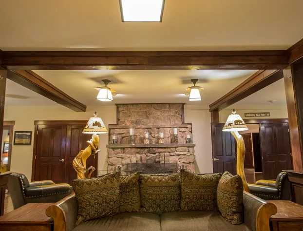 Marys Lake Lodge Mountain Resort and Condos hotel detail image 2