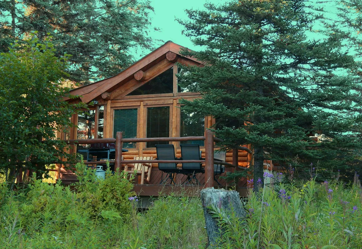 Bear Paw Adventure hotel hero