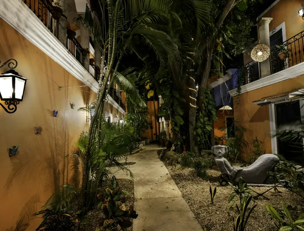 Hotel Casa De Las Flores hotel detail image 1