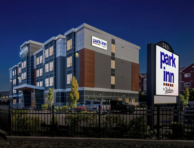 Park Inn by Radisson, Kelowna hotel detail image 2