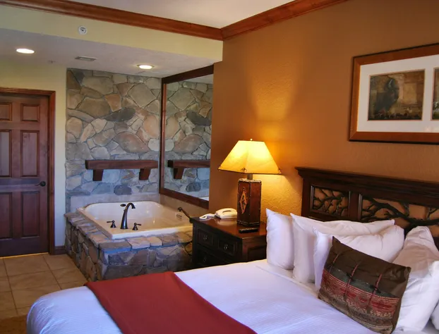 White Pines 2 BD at Westgate Sandman hotel detail image 1