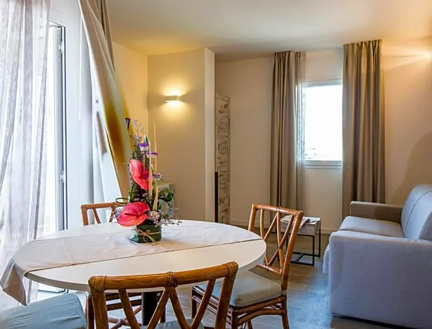 Hotel Ambassador hotel detail image 1