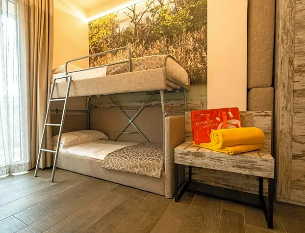 Hotel Ambassador hotel detail image 2